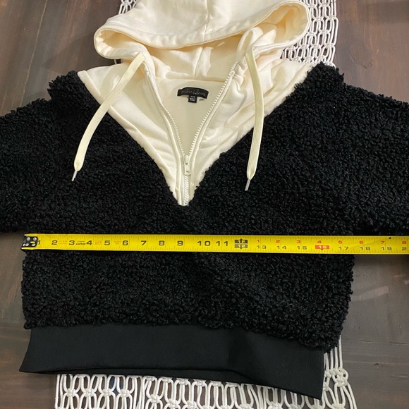 NWOT For Love And Lemons hooded cozy sherpa 1/4 zip pull over - Picture 7 of 10